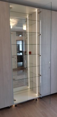 Vitrine et leds encastrés