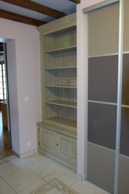 Bibliothèque en chêne ciré