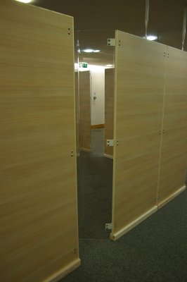 Cloison et fenêtre plexi