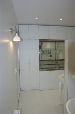 Meuble vitrine vu de face