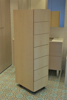 Colonne sur roulettes