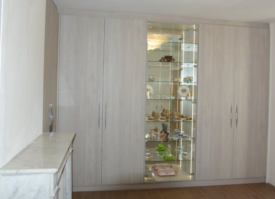 Meuble vitrine avec éclairage leds