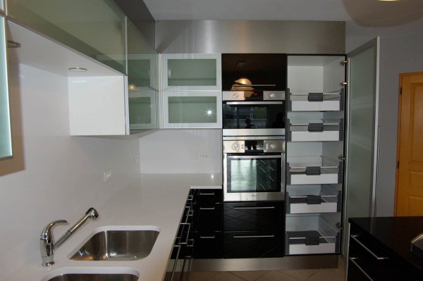 Colonne de rangement 