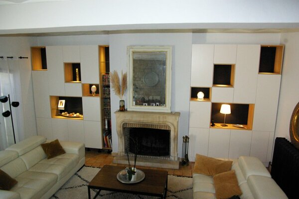 Grand meuble à niches avec leds