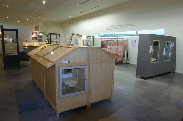 Présentoir vitrine sur mesure