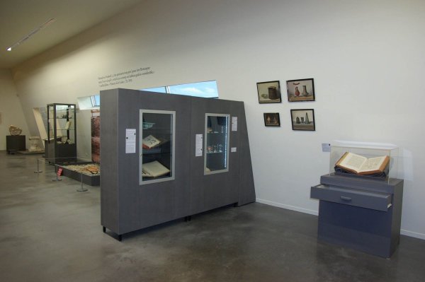 Présentoir vitrine sur mesure