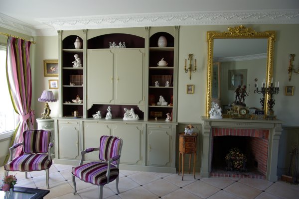 Bibliothèque en médium peint