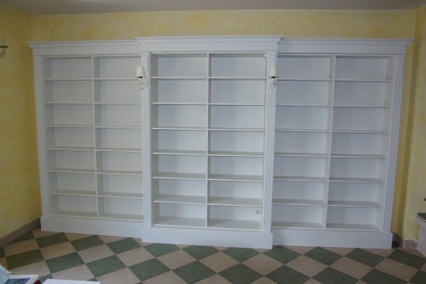 Bibliothèque avec appliques