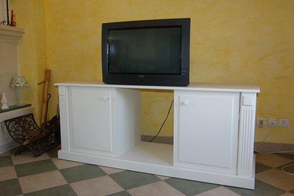 Meuble TV en médium peint